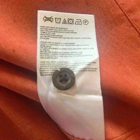 Quicksilver men’s Large shirt worn once freshly dry cleaned. Short sleeves - Picture 8 of 9